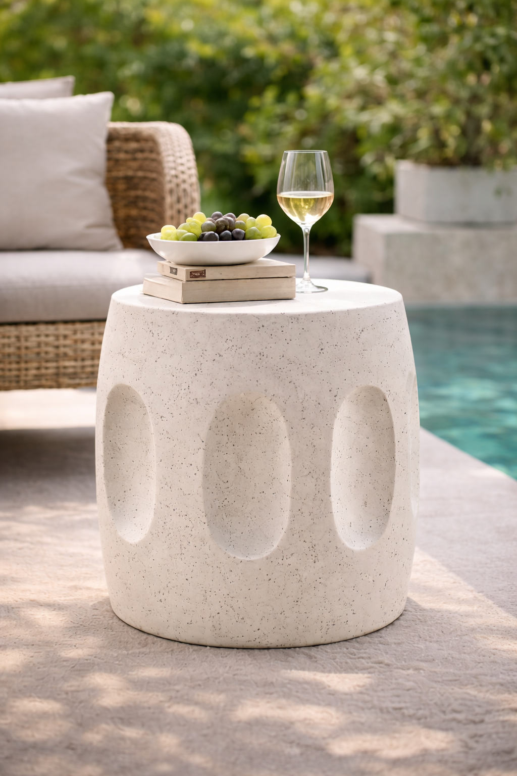 Velnora Forma Side Table